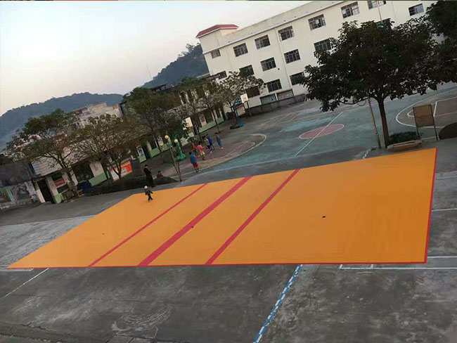運(yùn)動(dòng)場地